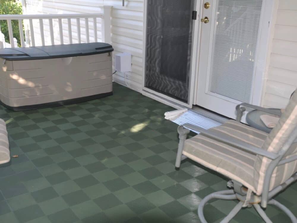 Patio deck floor tile in green ModuTile